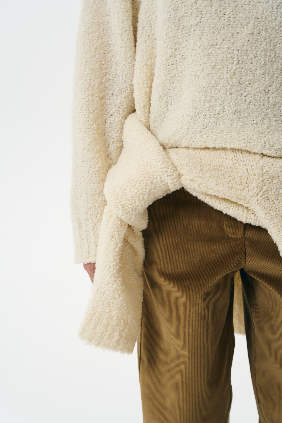 BOUCLE SWEATER | VANILLA