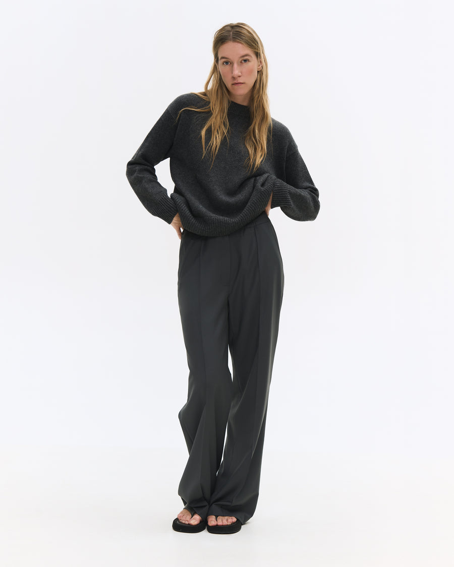 Relaxed Basic Sweater Dark Grey